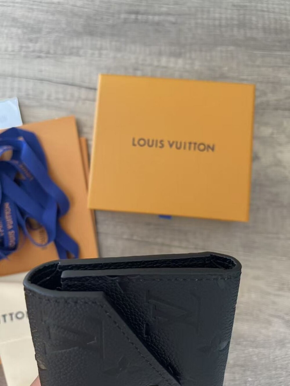 Louis Vuitton Victorine Wallet - Picture 6 of 11